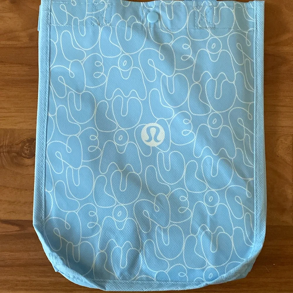 ❤️ Lululemon Limited Edition Brand New Blue Tote Bags